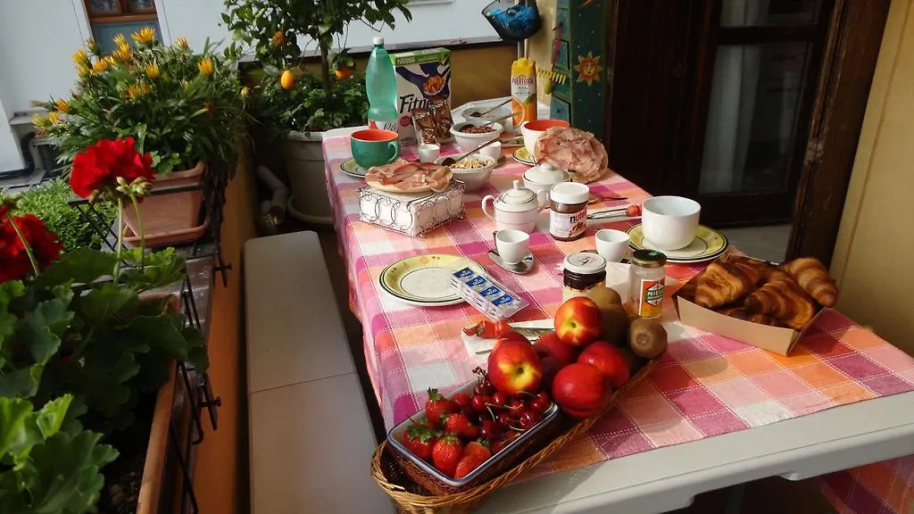 Panzió Touristic Apartment 